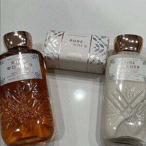 Bath & Body Works Gold and Cream Body Wash Holiday Collection